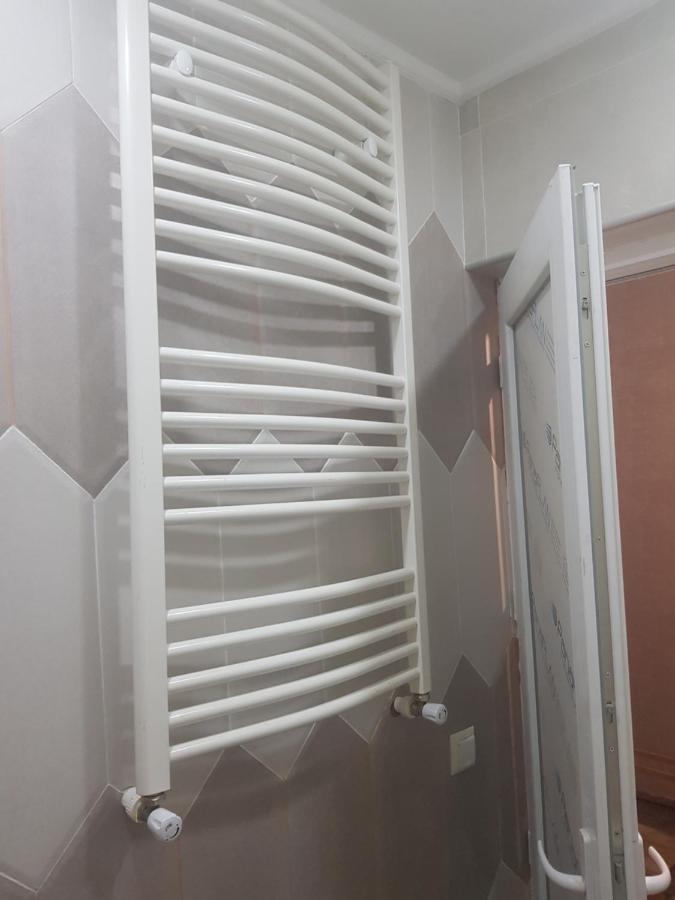 טביליסי Solo Budget Apartment מראה חיצוני תמונה